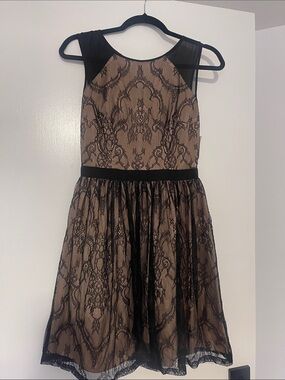 Women’s Black Lace Overlay Party Dress